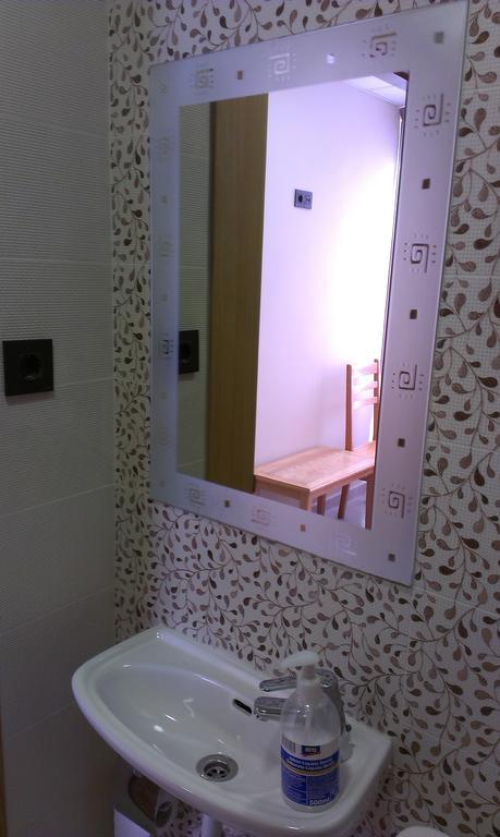 Hostal Bisbal Only Adults No Ac Βαλένθια Δωμάτιο φωτογραφία