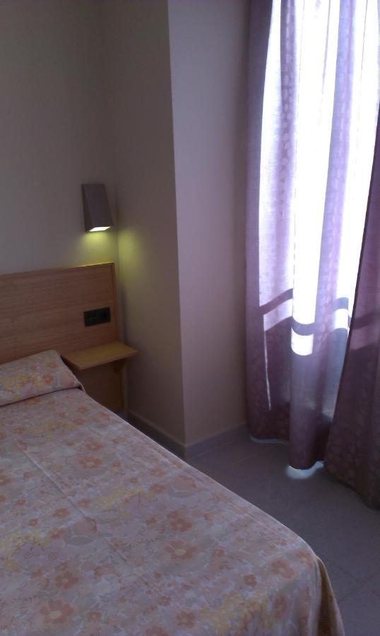 Hostal Bisbal Only Adults No Ac Βαλένθια Εξωτερικό φωτογραφία